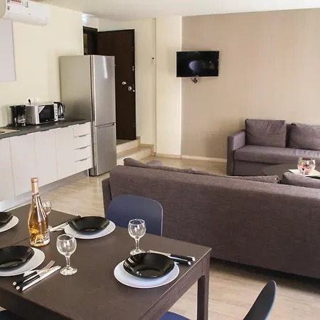 Pallados Suites Daire Atina