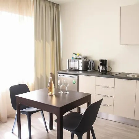 Pallados Suites Apartment *