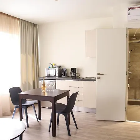 Pallados Suites *
